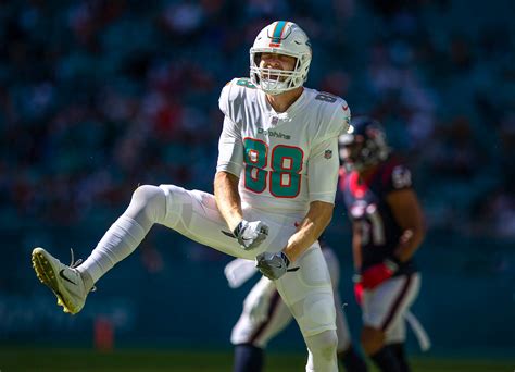 Carolina Panthers vs Miami Dolphins Prediction, 11/28/2021 NFL Picks ...