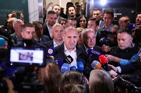Kremlin Encouraged by Bulgarian Radev's Desire to Resolve Issues With ...