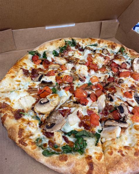 Seafood Chain Sets Opening Date for Texas Debut