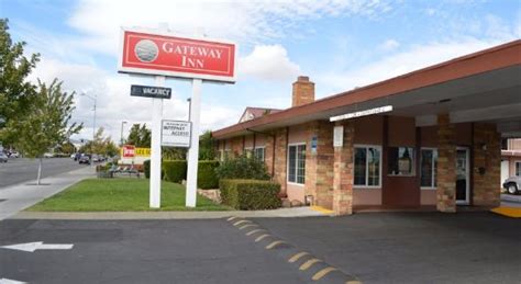 GATEWAY INN (Fairfield) - Inn Reviews, Photos, Rate Comparison ...