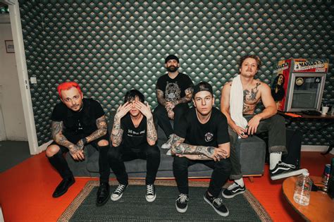 Sleeping With Sirens Members