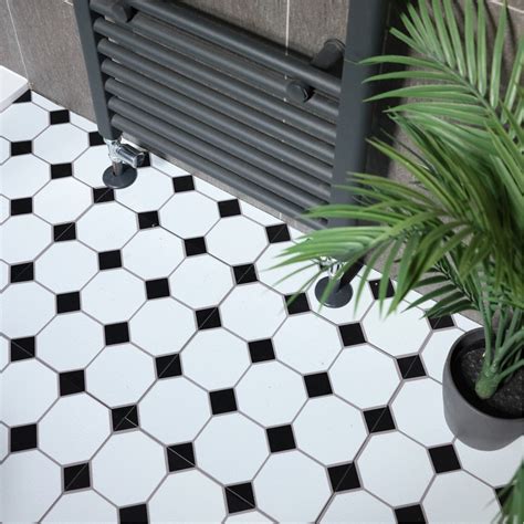 Floor Pops | Self Adhesive Vinyl Floor Tiles Hudson | Studio