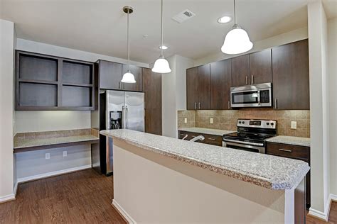 Home | West Lake Park Apartments