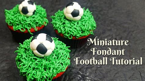 Fondant Human Figures Football 的图像结果