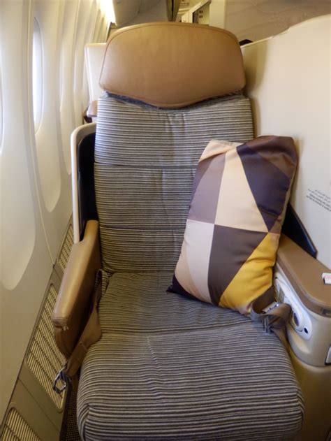 Etihad 77W Business Class 的图像结果