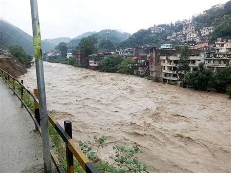Flood in Tehri Gahrwal - Floods wreak havoc across India | The Economic ...