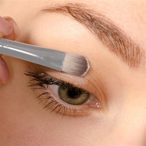 BH Studio Pro Brush 13 Flat Shader – Cosmetics Hub