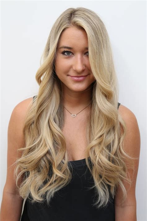 Long blonde hair. Amazing. | Long blonde hair, Long blonde hair cuts ...