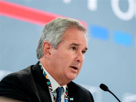 Plan "dólar planchado", la nueva grieta que divide al mercado