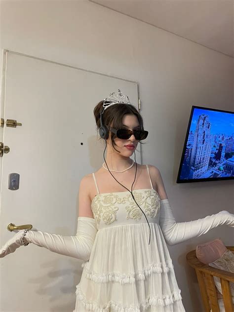 princess diaries costume | Disfraces faciles para mujeres, Disfraces de ...