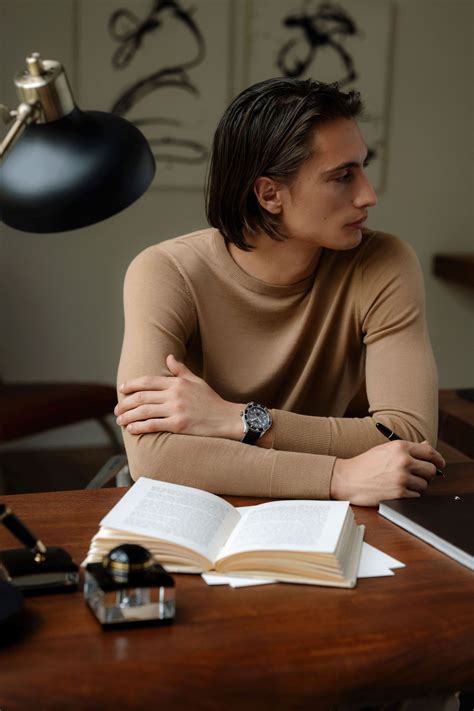 Business Man Suit Mont Blanc 的图像结果