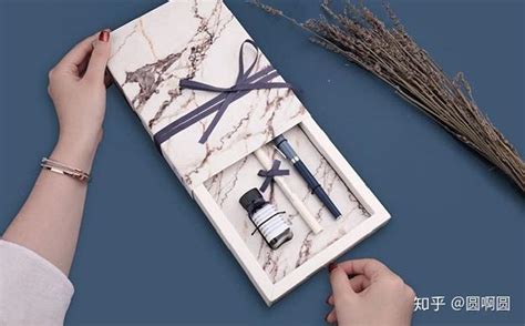 成年了送什么礼物最新素材