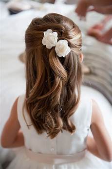 Simple Flower Hairstyles by 18 Cutest Flower Ideas For Your Wedding Day Simple Flower Hairstyles