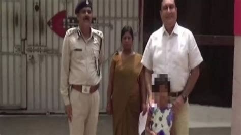 A Few Good Men: Chhattisgarh Collector Helps 6-YO Girl Get Out Of ...