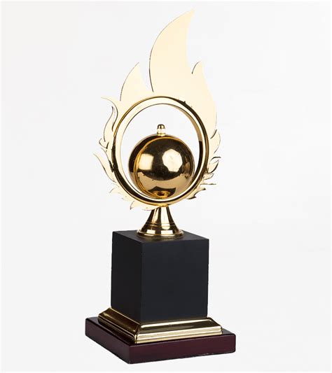 Momento Manufacturers In Delhi | Personalized Trophy Online - KN Trophies