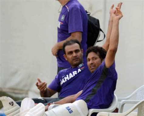 Fan Following: Delhi Daredevils v Mumbai Indians, IPL 2013, Delhi ...