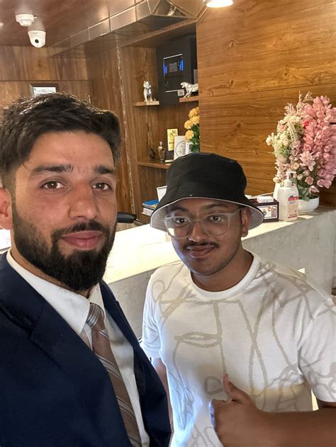 HOTEL MEERZ (Srinagar, Kashmir) - Hotel Reviews & Photos - Tripadvisor