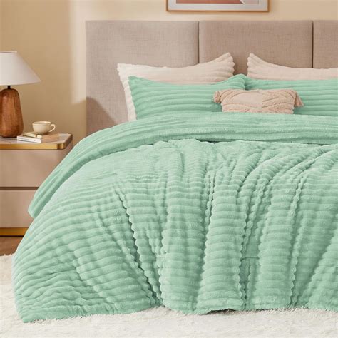 Amazon.com: BEDELITE Fleece Queen Comforter Set -Super Soft & Warm ...
