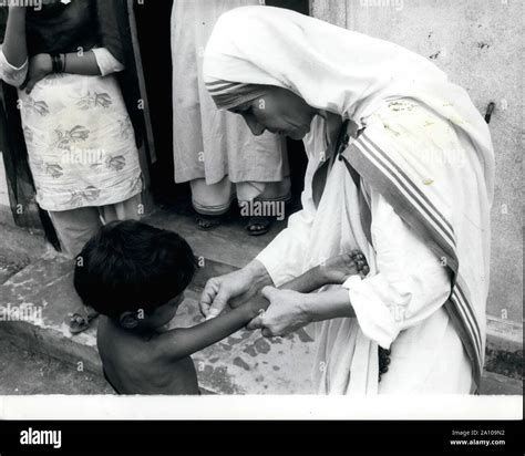 Mother teresa young hi-res stock photography and images - Alamy