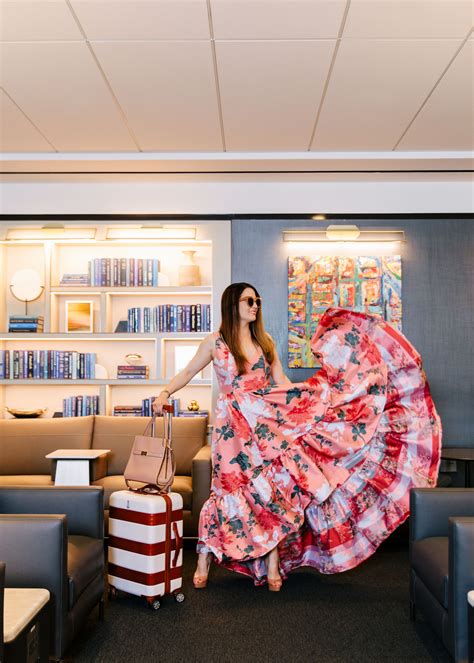 United Polaris Lounge Washington Dulles - Style Charade