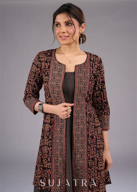 Mystic Fauna Black Ajrakh Print Jacket – Sujatra