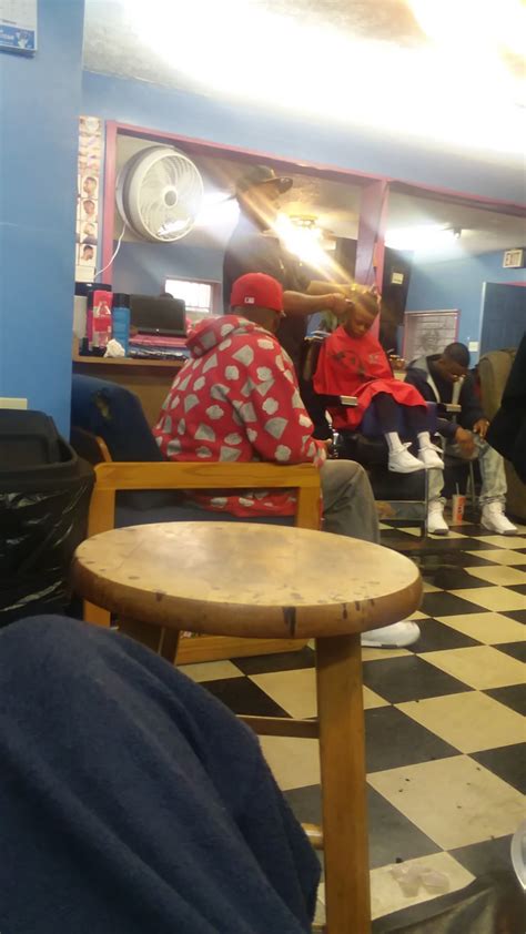 Universal Hair Salon in the city Jackson