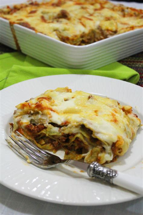 Eat like an Emilian! classic lasagne alla bolognese  