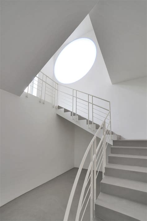 Michel Verjux. Staccato stabile | Meer