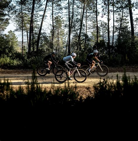 SANTA VALL OPENS THE EUROPEAN CHAPTER OF THE GRAVEL EARTH SERIES 2025 ...