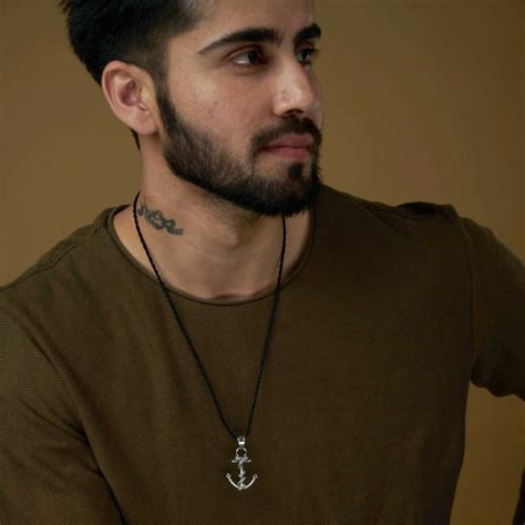 Buy Gift for Boys & Men Online in Unique & Stylish Options