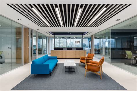 A Tour of Berkeley Research Group’s New London Office - Officelovin'