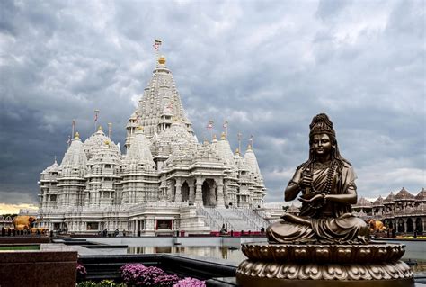 Robbinsville's Akshardham: Largest Hindu Temple Outside Asia