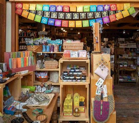 Gift Shop 的图像结果