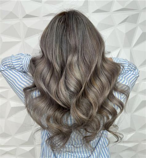 25 Ash Brown Hair Color Styles That Work All Year - CreativeBooster