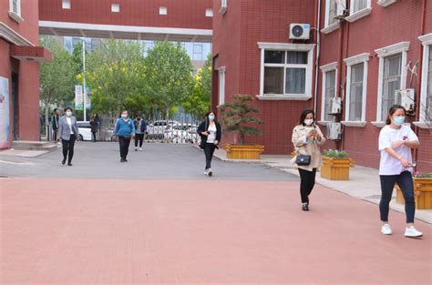 外国语学院一行前往河北唐山参加国学双语课程发展高峰论坛-上海大学新闻网