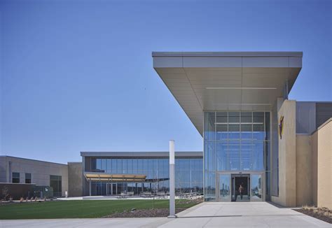 Columbus Community Hospital Fieldhouse and Wellness Center - JE Dunn ...