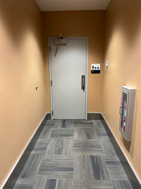 Review: The Club At SEA - Seattle Airport - Live and Let's Fly