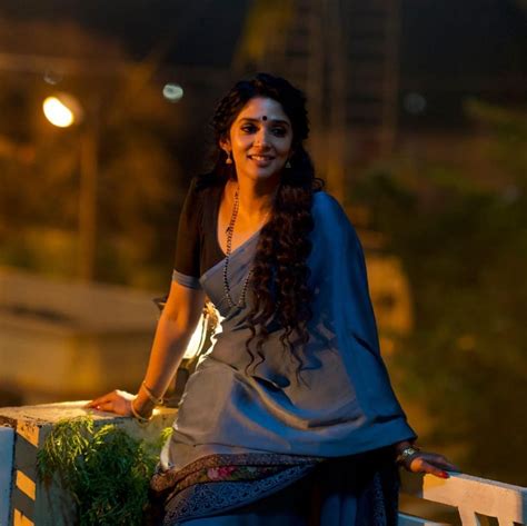 PHOTOS: 'கிங் ஆப் கோத்த' பட நடிகையா இது? பாலி தீவில் ஜாலி பண்ணும் நைலா ...