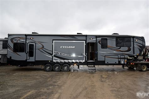 2015 Cyclone 4200 Toy Hauler Fifth Wheel by Heartland VIN # 298348 at ...