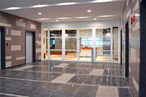 37+ Best Vorrat Ubs Bank Mumbai : Tcs Has Higher Employee Satisfaction Than Infosys And Wipro ... - employees of ubs