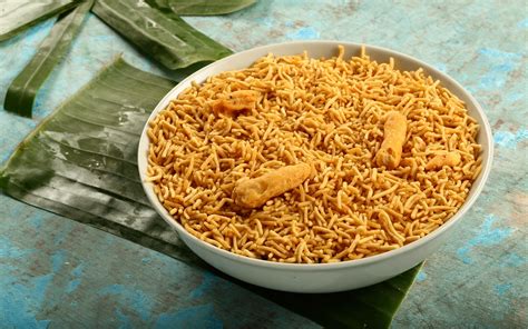 Chaklis, Chivda and Rava Ladoos: 8 Places Where You Can Buy The Most ...