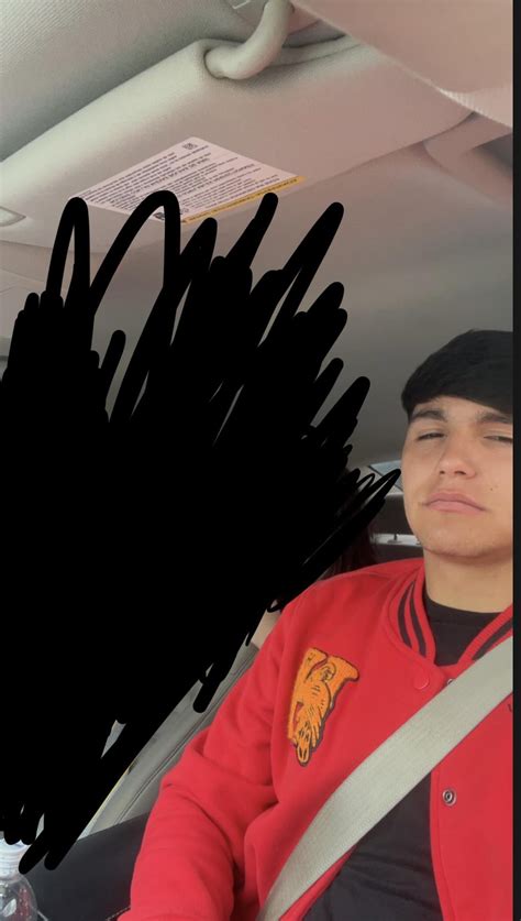 Would lip rings on both left and right side of my bottom lip suit me? : r/shouldimod