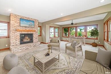 1106 19th Ave, Moline, IL 61265 | Homes.com