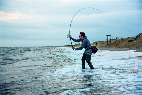 Best Surf Fishing Rods Reviewed: Casting From The Beach In 2024