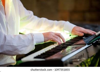Electronic Keyboard Lessons 的图像结果