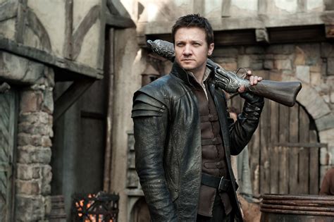 Jeremy Renner as Hansel in Hansel & Gretel : Witch Hunters | Jeremy ...