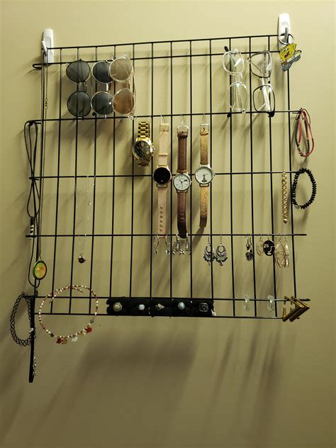 Made a jewellery display out of a dog crate floor : r/ZeroWaste