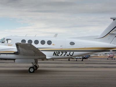 C-FTOQ Beechcraft 1900D - Airco Aircraft Charters, LTD. S/N UE78