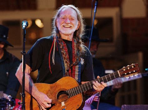 Willie Nelson – Always On My Mind - Golden Music