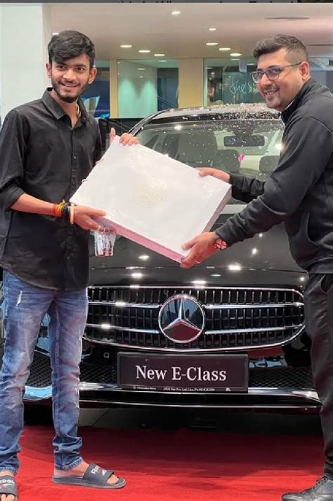 UP’s Class 10-fail YouTuber’s Land Rover and BMW seized Lamborghini and ...